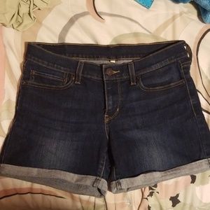 Levi's Mid Rise shorts